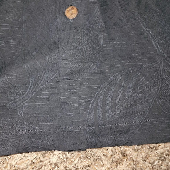 Men's Floral Hawaiian Button up - Picture 3 of 12